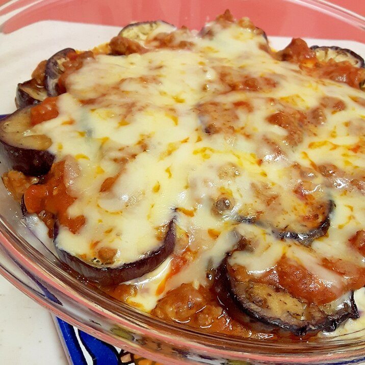 簡単!ナスとミートソースのチーズミルフィーユ焼き♪